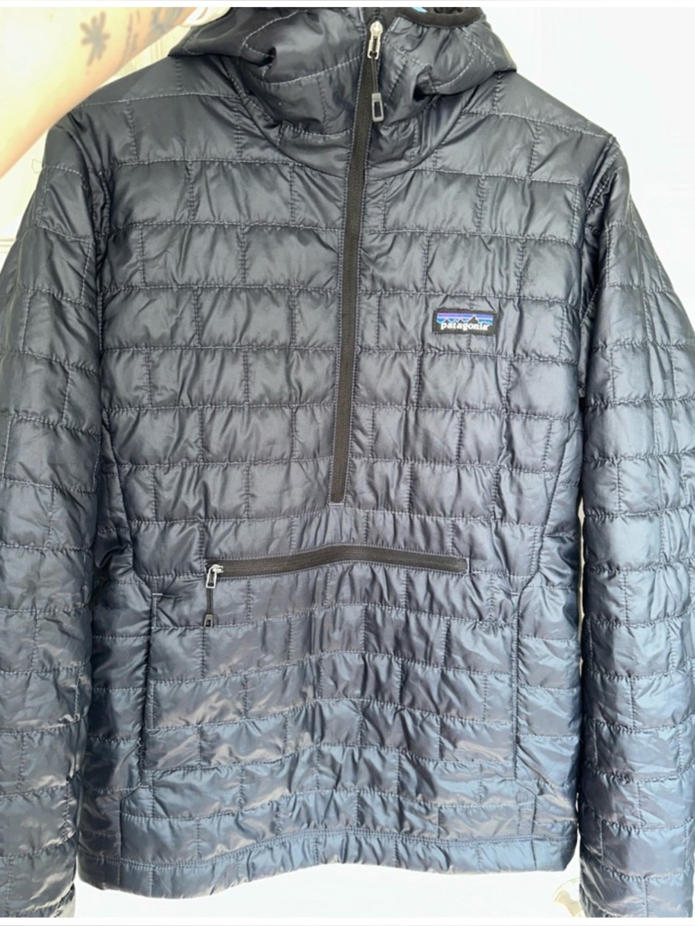GUC Men’s small Patagonia nano black bivy pullover